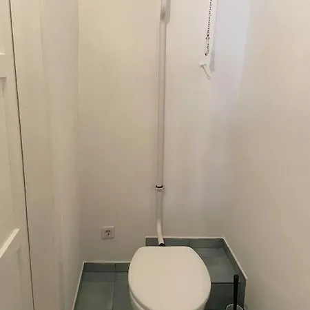 Lejlighed Geraeumige Altbauwohnung Im Zentrum