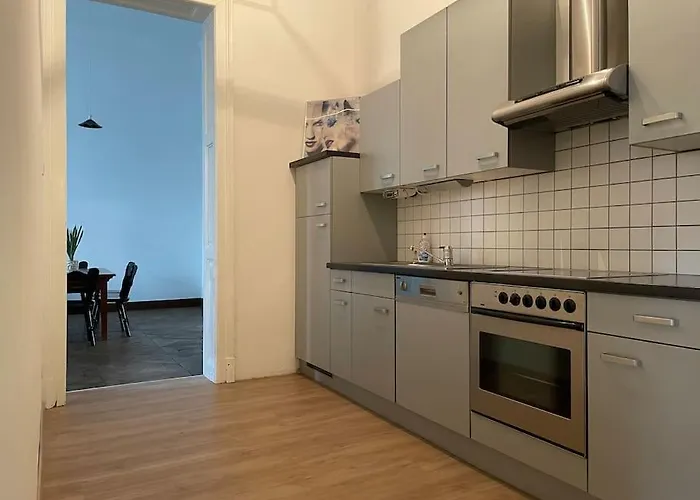 Geraeumige Altbauwohnung Im Zentrum Apartment *
